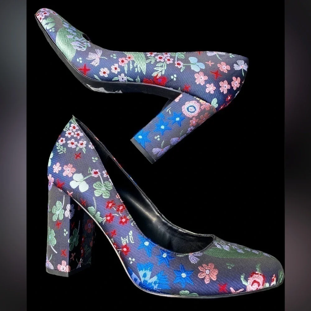 INDIGO rd. NWOB- size 9.5 Chunky High 4” Heels. Eastern inspired fabric. New!